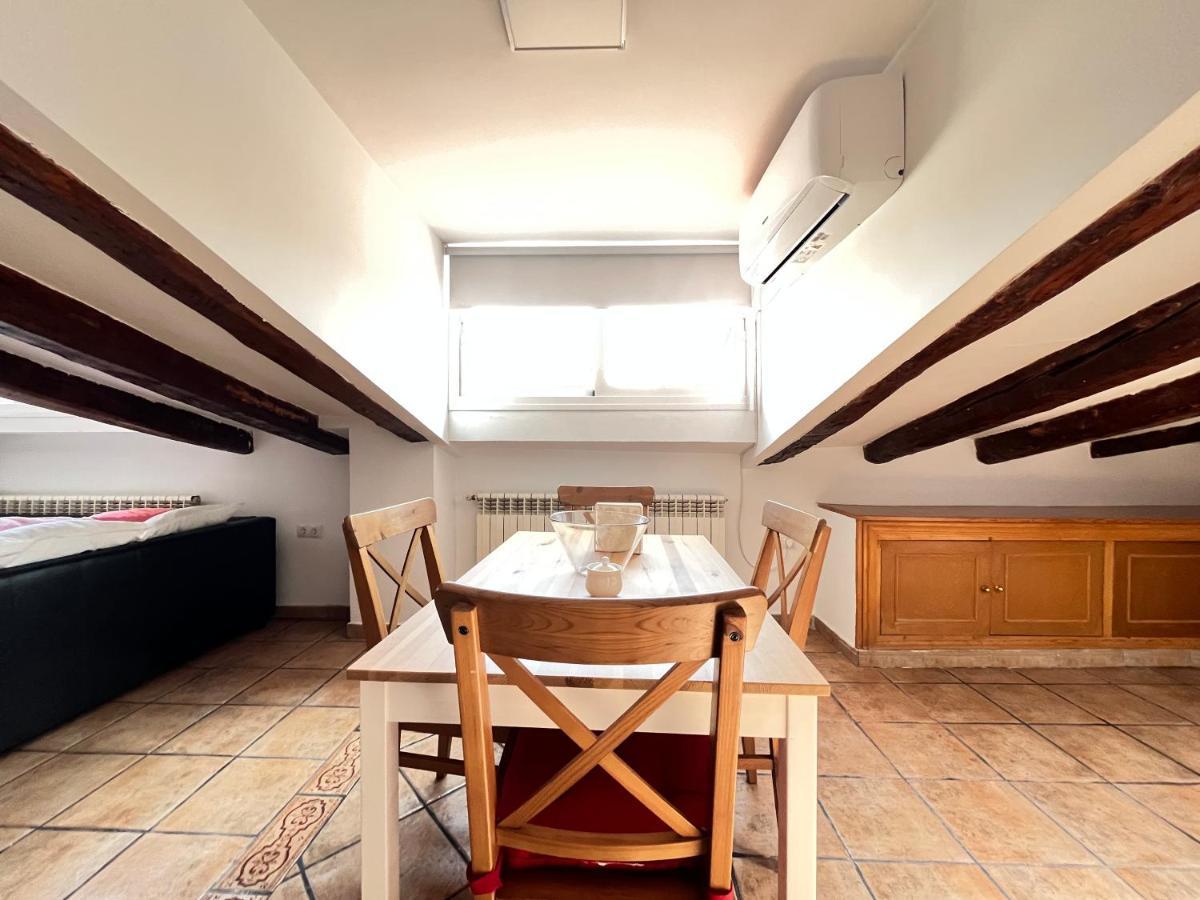 Atico Atocha Ile Temporal Apartman Madrid Kültér fotó