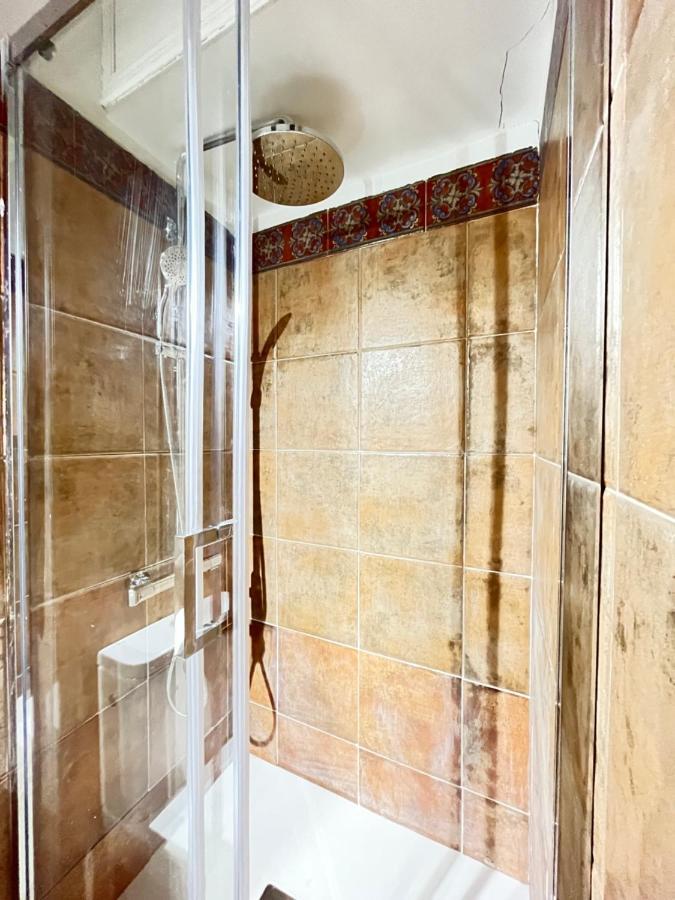 Atico Atocha Ile Temporal Apartman Madrid Kültér fotó