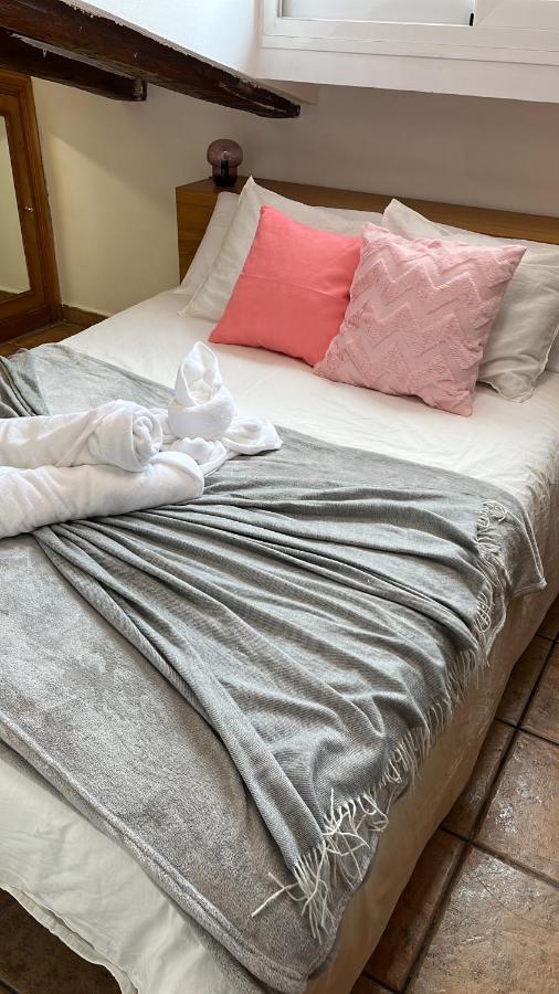 Atico Atocha Ile Temporal Apartman Madrid Kültér fotó