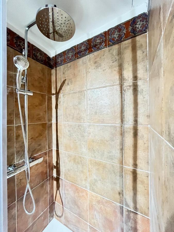 Atico Atocha Ile Temporal Apartman Madrid Kültér fotó