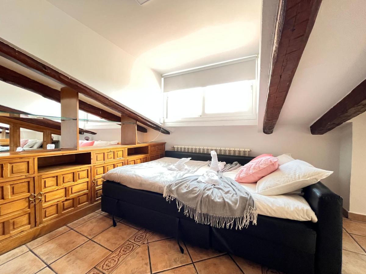 Atico Atocha Ile Temporal Apartman Madrid Kültér fotó